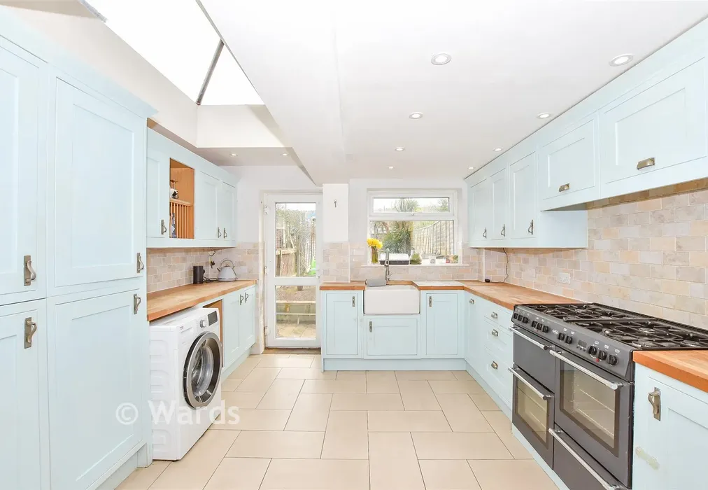 Kitchen - High Street, Maidstone, Kent - Wards of Kent