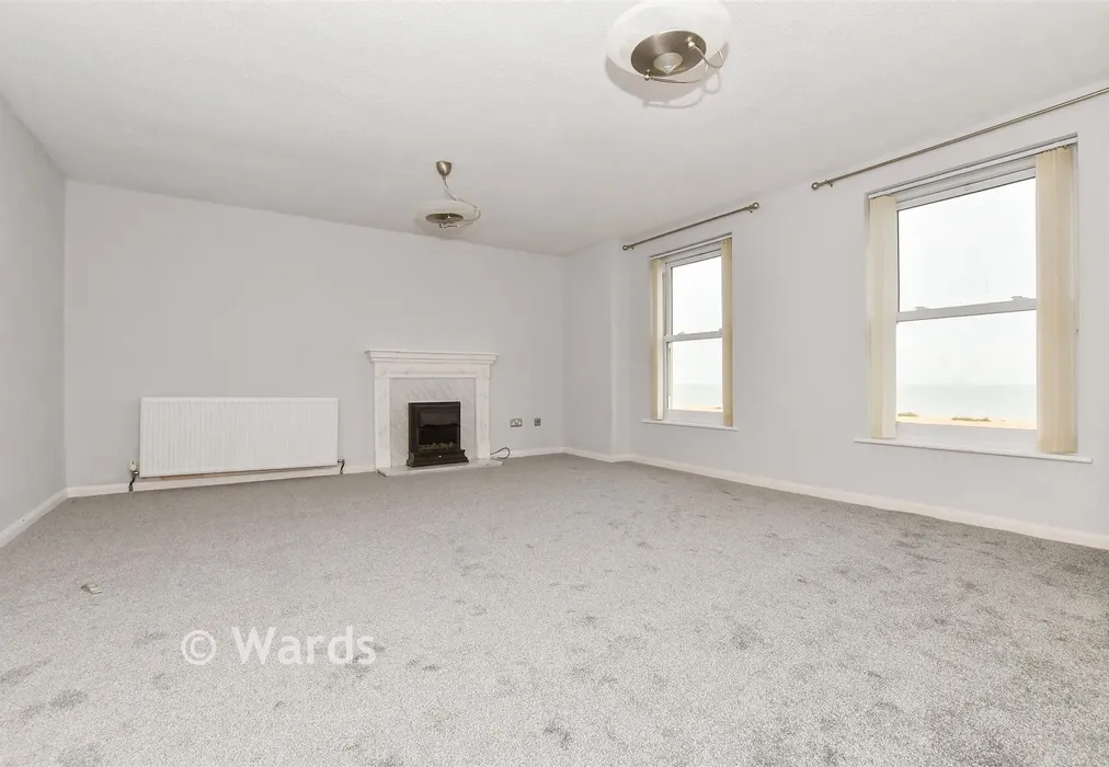 Lounge - Marine Road, Walmer, Deal, Kent - Wards of Kent
