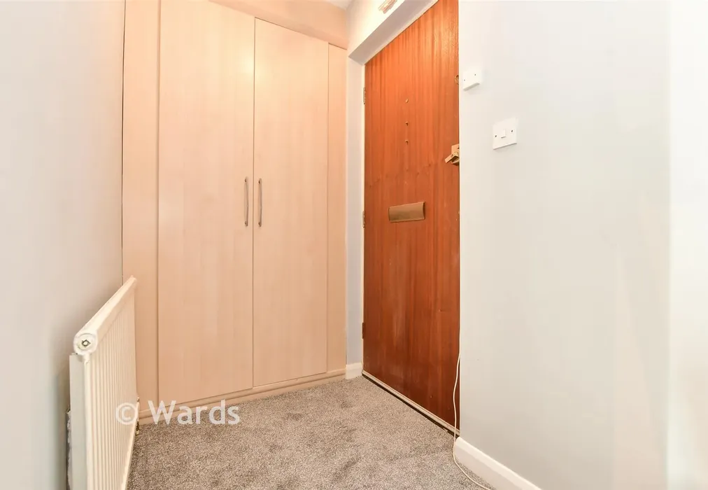Entrance Hall - Marine Road, Walmer, Deal, Kent - Wards of Kent
