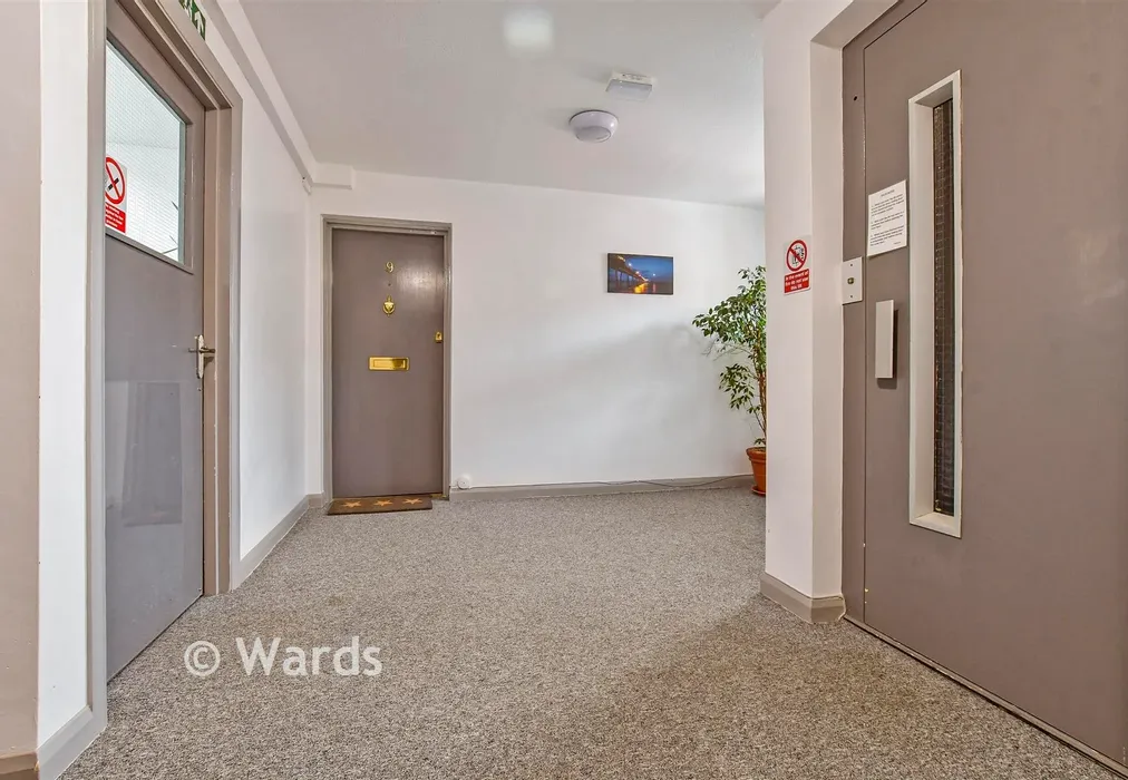 External Lifestyle Photograph - Marine Road, Walmer, Deal, Kent - Wards of Kent