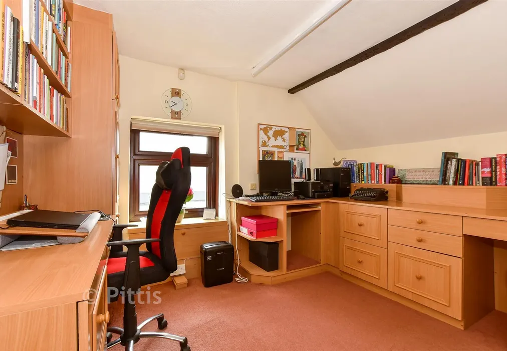 Bedroom 3 - Warlands Lane, Shalfleet, Newport, Isle of Wight - Wards of Kent