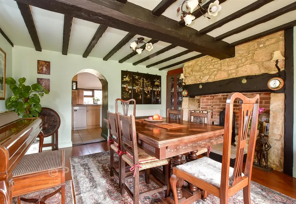 Dining Room - Warlands Lane, Shalfleet, Newport, Isle of Wight - Wards of Kent