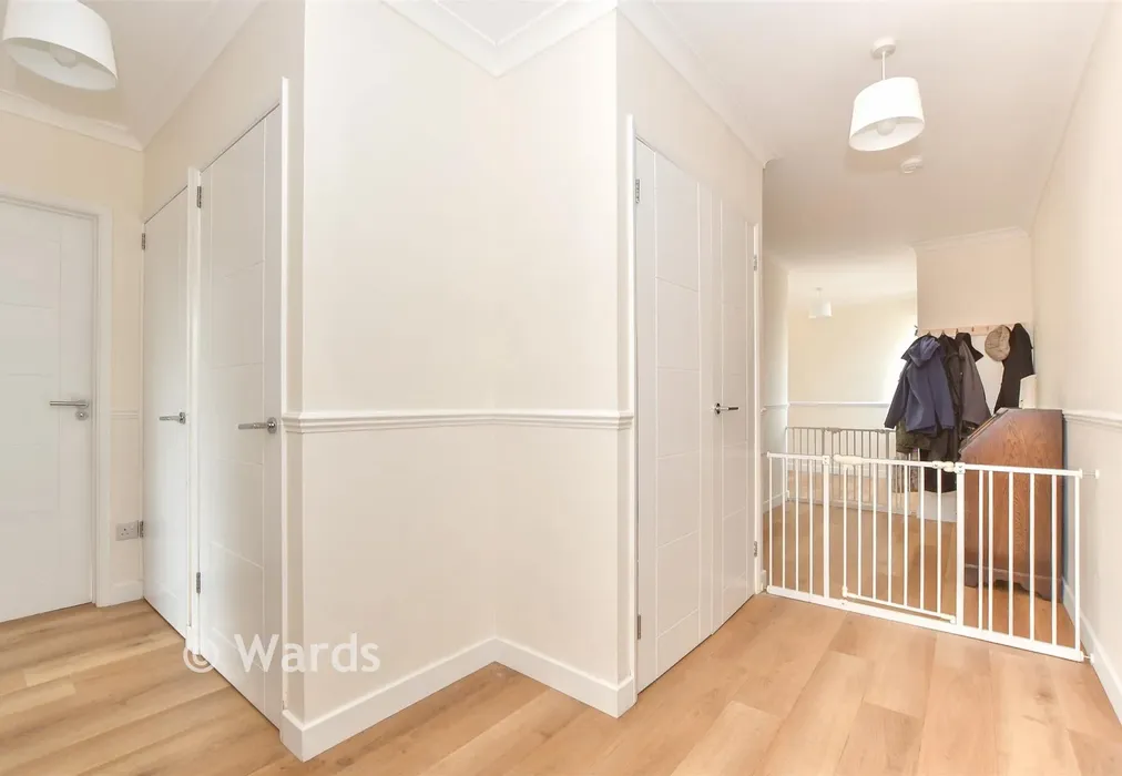 Hallway - Leonard Road, Greatstone, Kent - Wards of Kent
