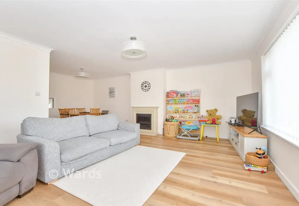 Lounge - Leonard Road, Greatstone, Kent - Wards of Kent