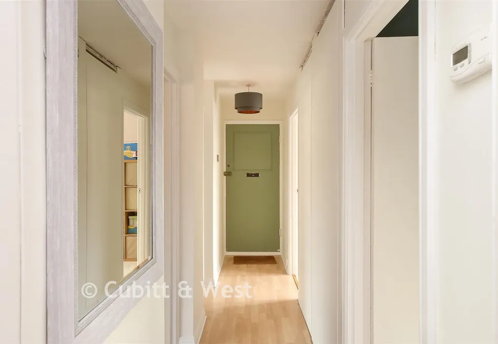 Hallway - Ridgeway Road, Redhill, Surrey - Wards of Kent