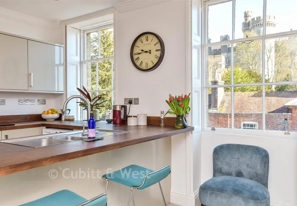 Internal Lifestyle Photograph - High Street, Arundel, West Sussex - Wards of Kent