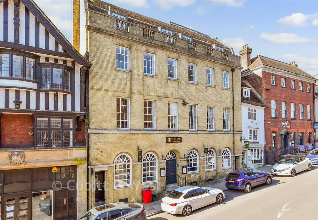 Castle View (WEB) - High Street, Arundel, West Sussex - Wards of Kent