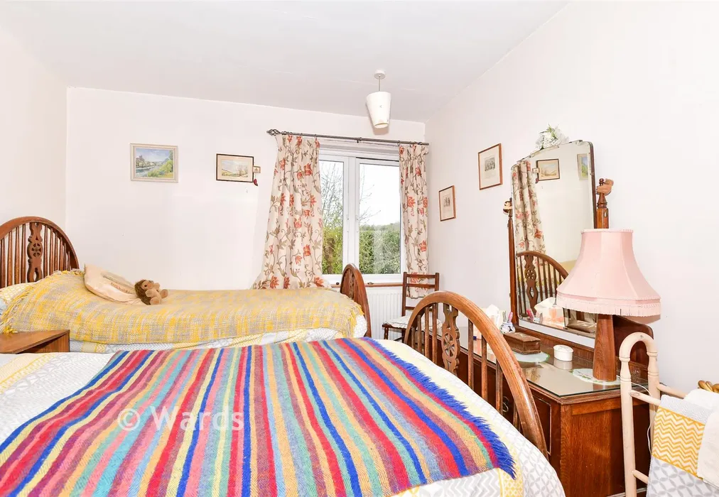 Bedroom 3 - Seven Mile Lane, Mereworth, Maidstone, Kent - Wards of Kent