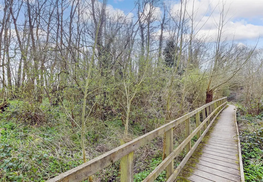 External Lifestyle Photograph - Seven Mile Lane, Mereworth, Maidstone, Kent - Wards of Kent