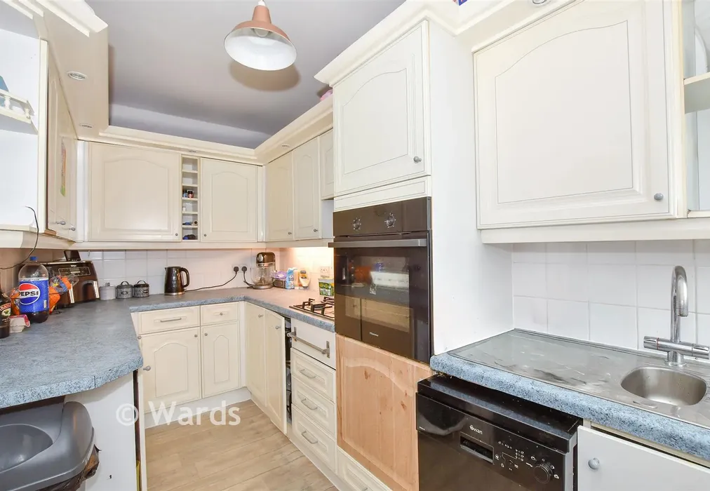 Kitchen - Postley Road, Maidstone, Kent - Wards of Kent