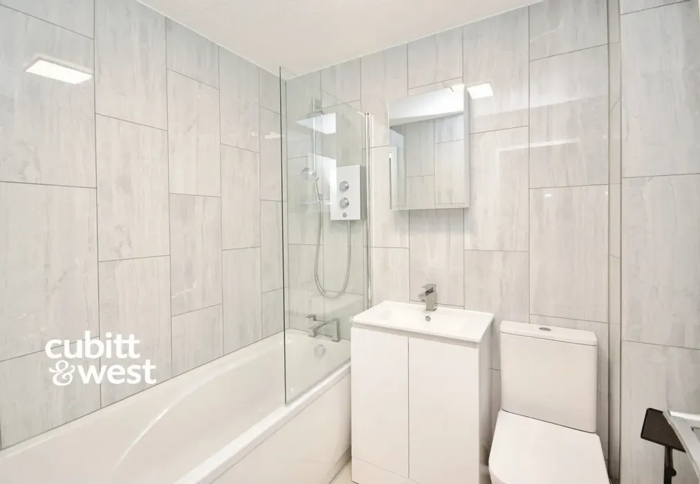 d8ebb238-DSC_5642 - Chipstead Close Sutton SM2 - Wards of Kent