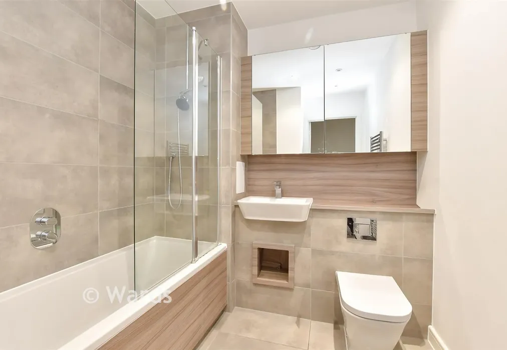 Bathroom - Thalia Way, Rochester, Kent - Wards of Kent