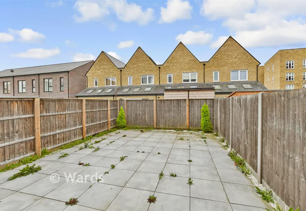 Rear Garden - Thalia Way, Rochester, Kent - Wards of Kent