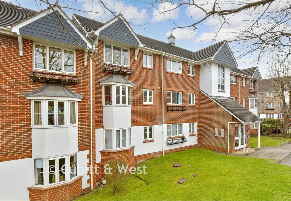 External (Web) - Autumn Drive, Belmont Heights, Sutton, Surrey - Wards of Kent