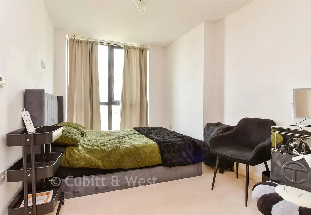 Bedroom 1 - Suez Way, Saltdean, Brighton, East Sussex - Wards of Kent