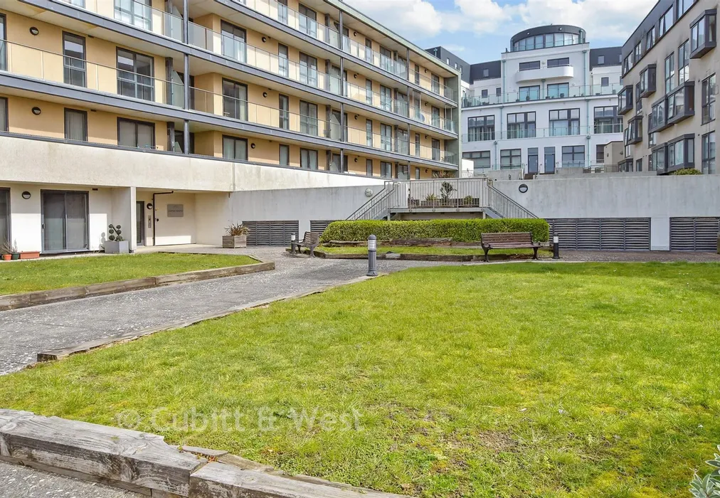 Communal Gardens - Suez Way, Saltdean, Brighton, East Sussex - Wards of Kent
