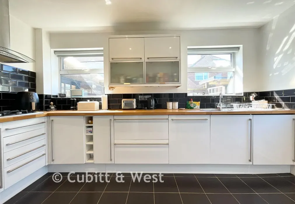 Kitchen - Rose Walk, Goring-By-Sea, Worthing, West Sussex - Wards of Kent