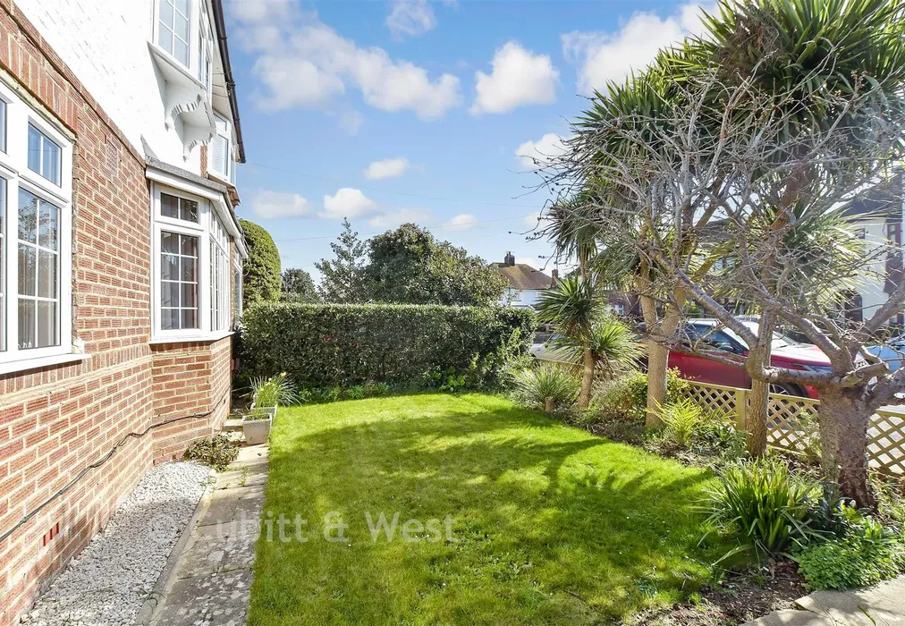 Front Garden - Rose Walk, Goring-By-Sea, Worthing, West Sussex - Wards of Kent