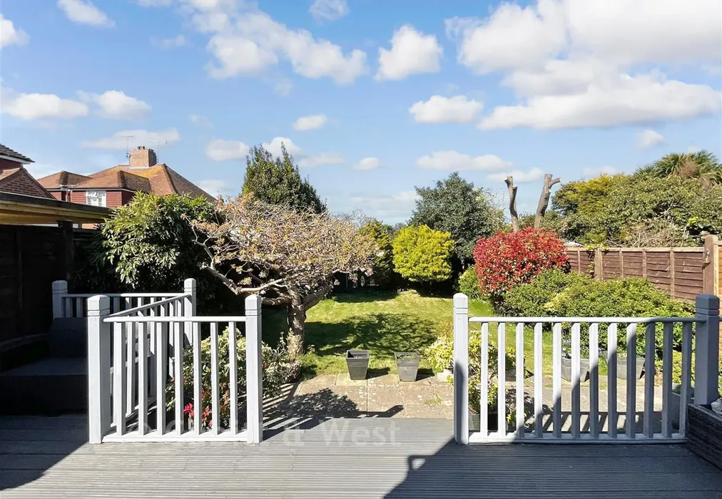 Decking - Rose Walk, Goring-By-Sea, Worthing, West Sussex - Wards of Kent