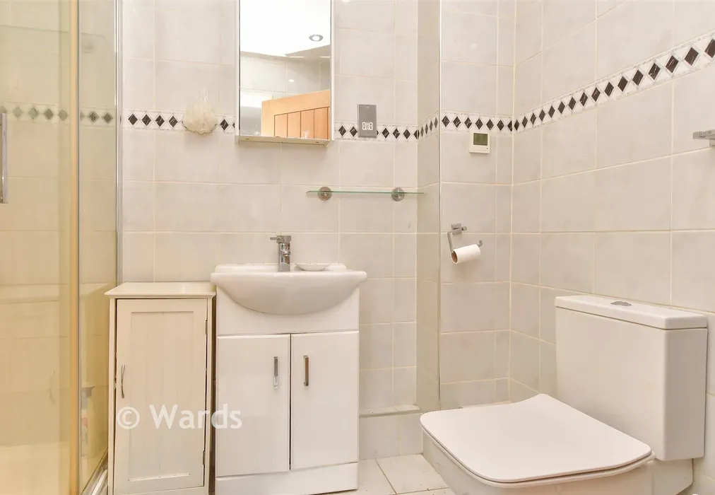 En-Suite Shower Room - London Road, West Kingsdown, Kent - Wards of Kent