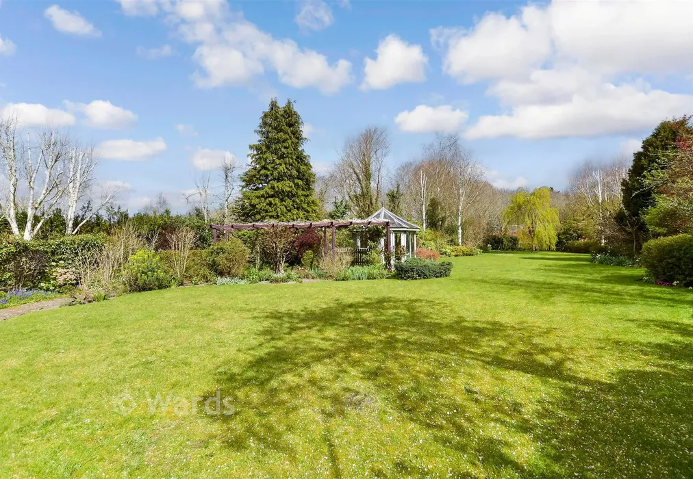 Rear Garden - Church Lane, West Farleigh, Maidstone, Kent - Wards of Kent