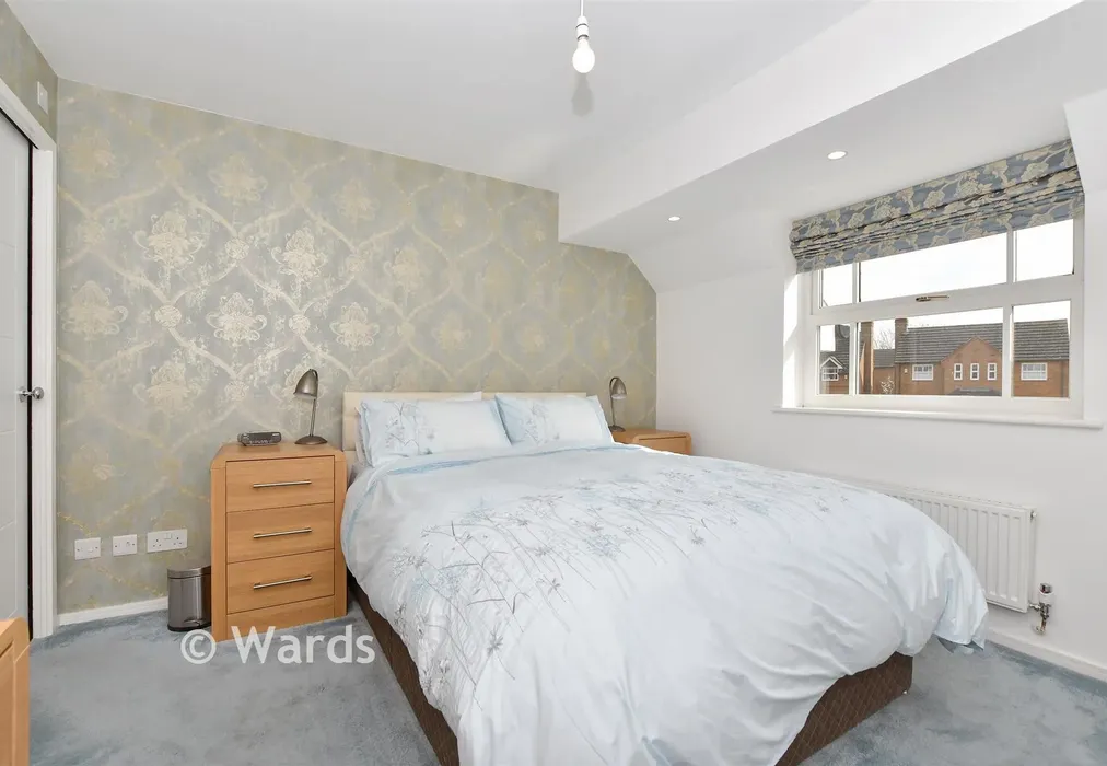 Bedroom 2 - Heather Bank, Paddock Wood, Tonbridge, Kent - Wards of Kent