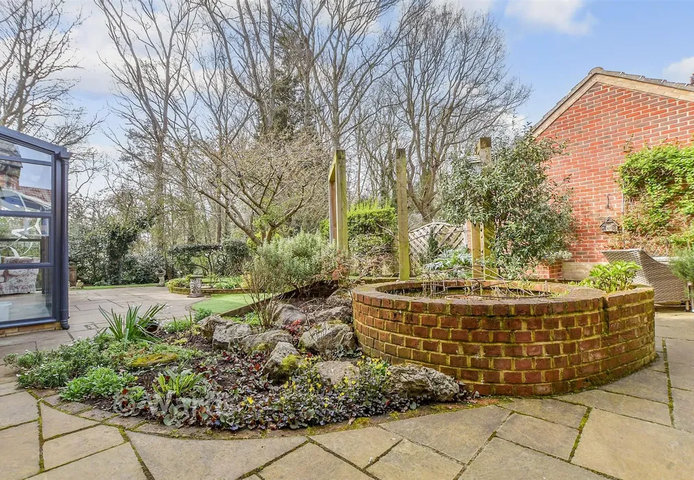 External Feature - Heather Bank, Paddock Wood, Tonbridge, Kent - Wards of Kent
