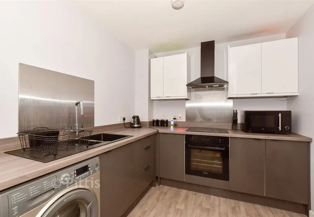 Kitchen - Godric Road, Newport, Isle of Wight - Wards of Kent