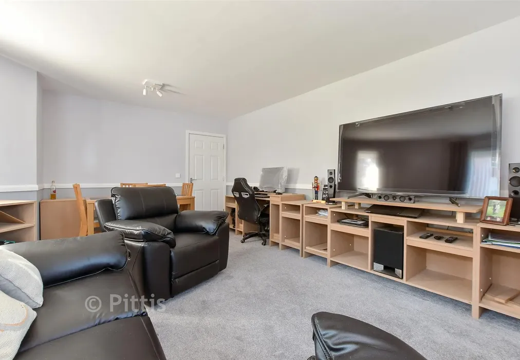 Lounge/Dining Room - Godric Road, Newport, Isle of Wight - Wards of Kent