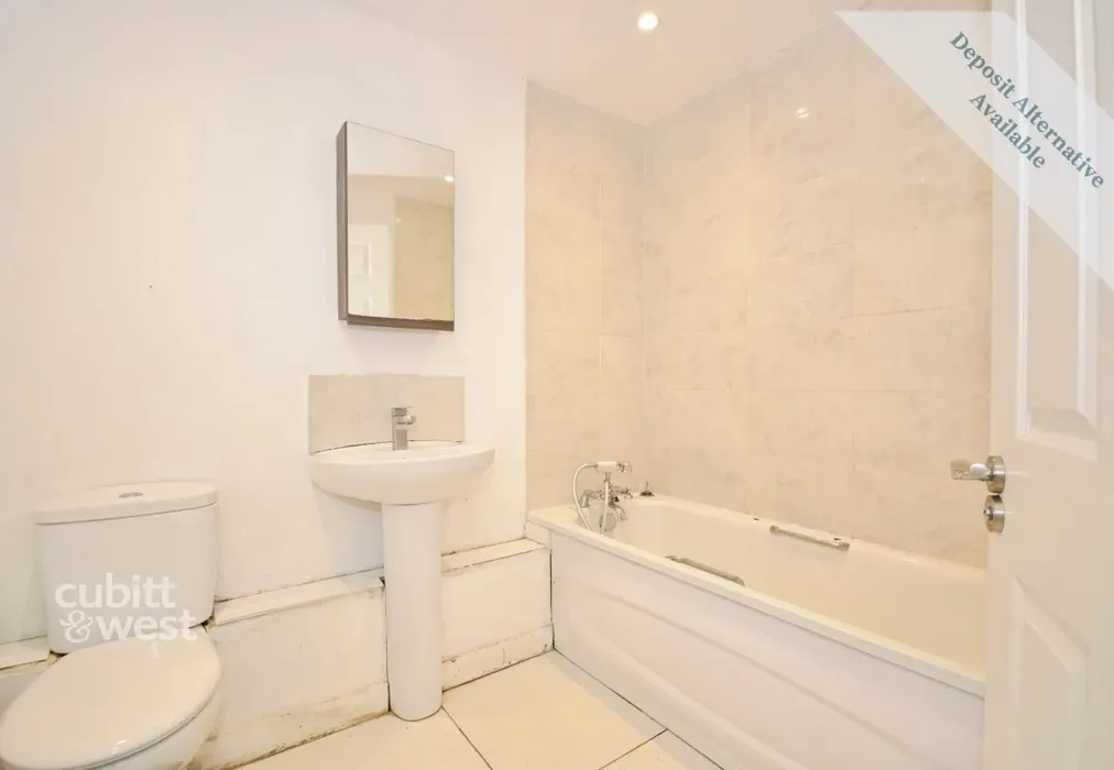 Bathroom - Broad Walk Crawley RH10 - Wards of Kent