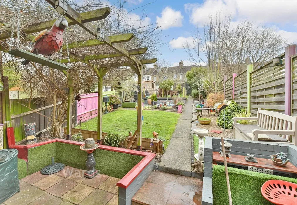 Rear Garden - Longley Road, Rochester, Kent - Wards of Kent