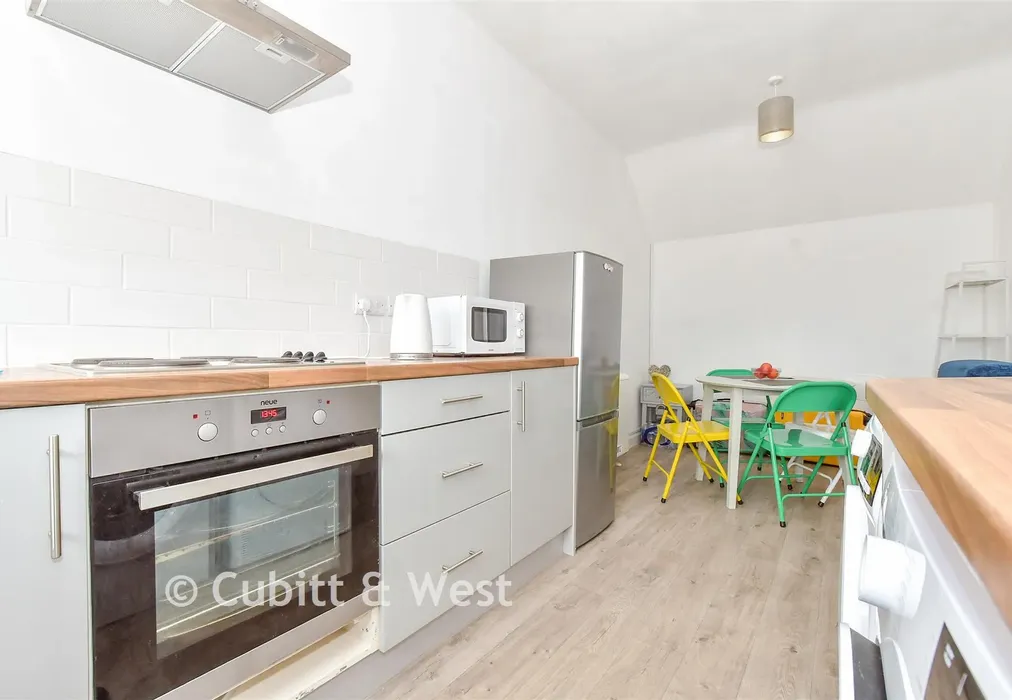 Kitchen/ Diner - Victoria Drive, Bognor Regis, West Sussex - Wards of Kent