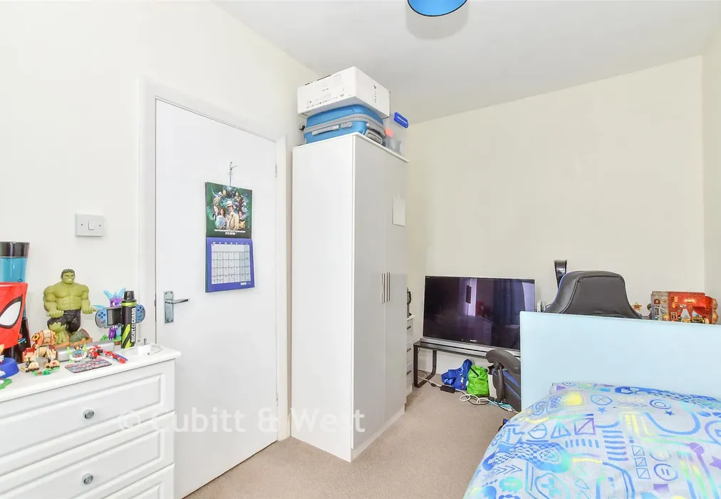 Bedroom 2 - Victoria Drive, Bognor Regis, West Sussex - Wards of Kent