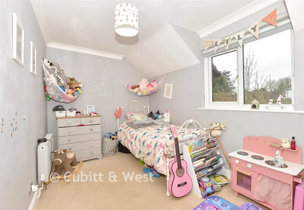 Bedroom 2 - Crowborough Hill, Crowborough, East Sussex - Wards of Kent