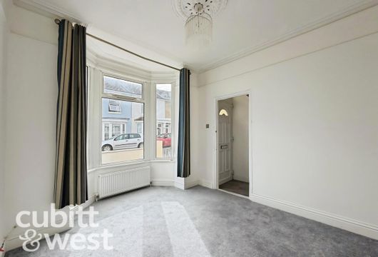 AVAILABLE WITH NO DEPOSIT Landguard Road Southsea PO4 - Wards of Kent