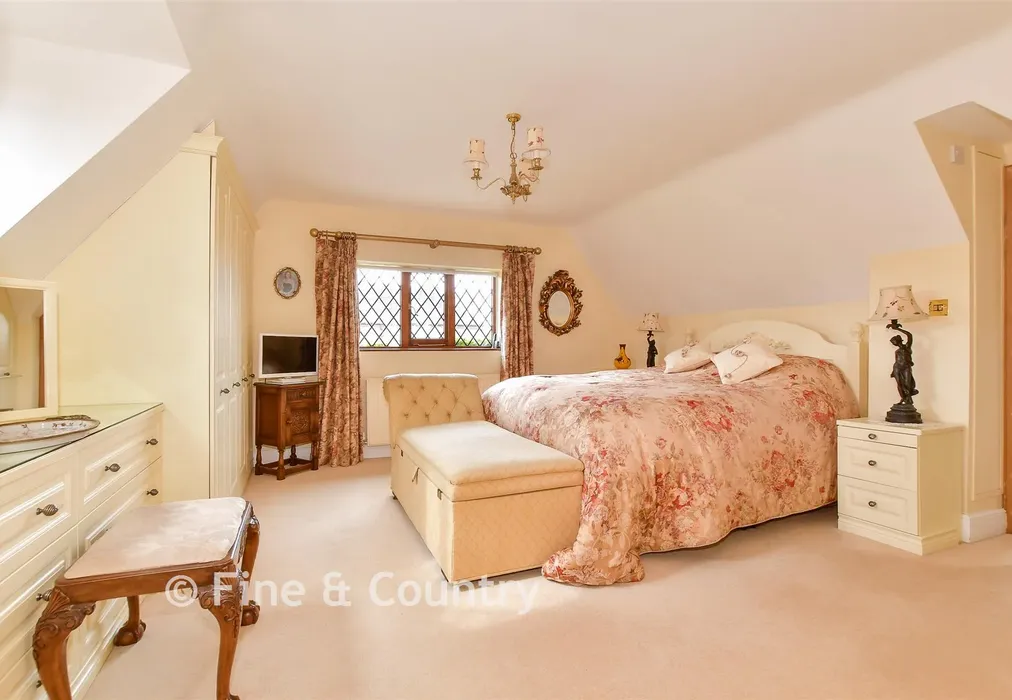 Bedroom 1 - Mystole Lane, Mystole, Canterbury, Kent - Wards of Kent