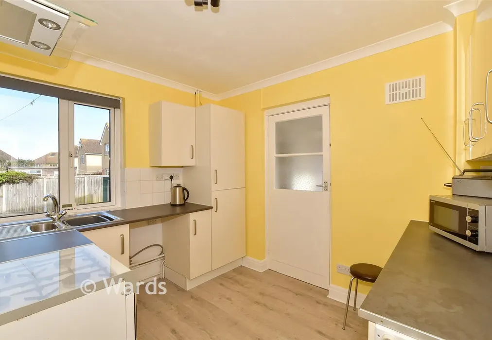 Kitchen - Walmer Road, Whitstable, Kent - Wards of Kent