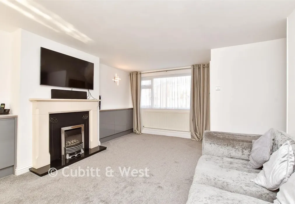 Lounge - Saffron Close, Shoreham-By-Sea, West Sussex - Wards of Kent