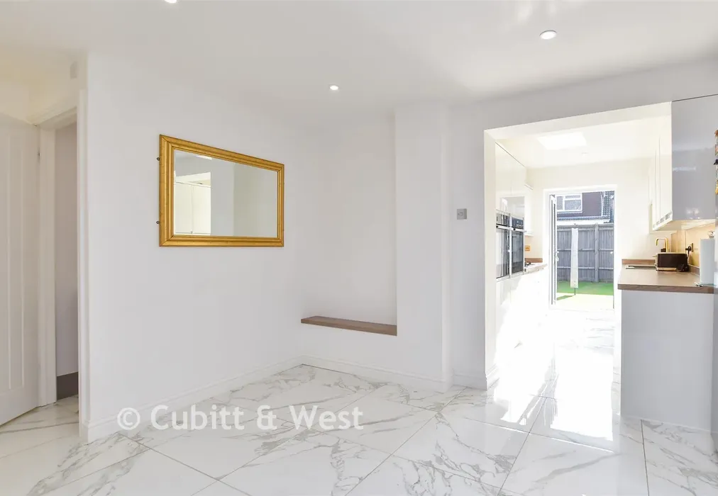 Dining Area - Saffron Close, Shoreham-By-Sea, West Sussex - Wards of Kent