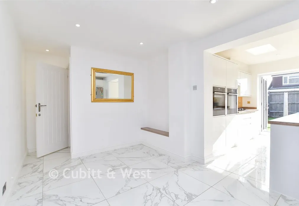 Dining Area - Saffron Close, Shoreham-By-Sea, West Sussex - Wards of Kent