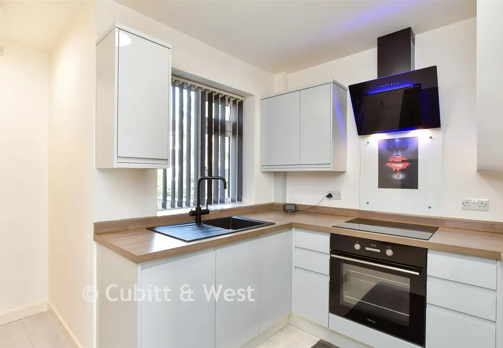 Annexe Kitchen - Saffron Close, Shoreham-By-Sea, West Sussex - Wards of Kent