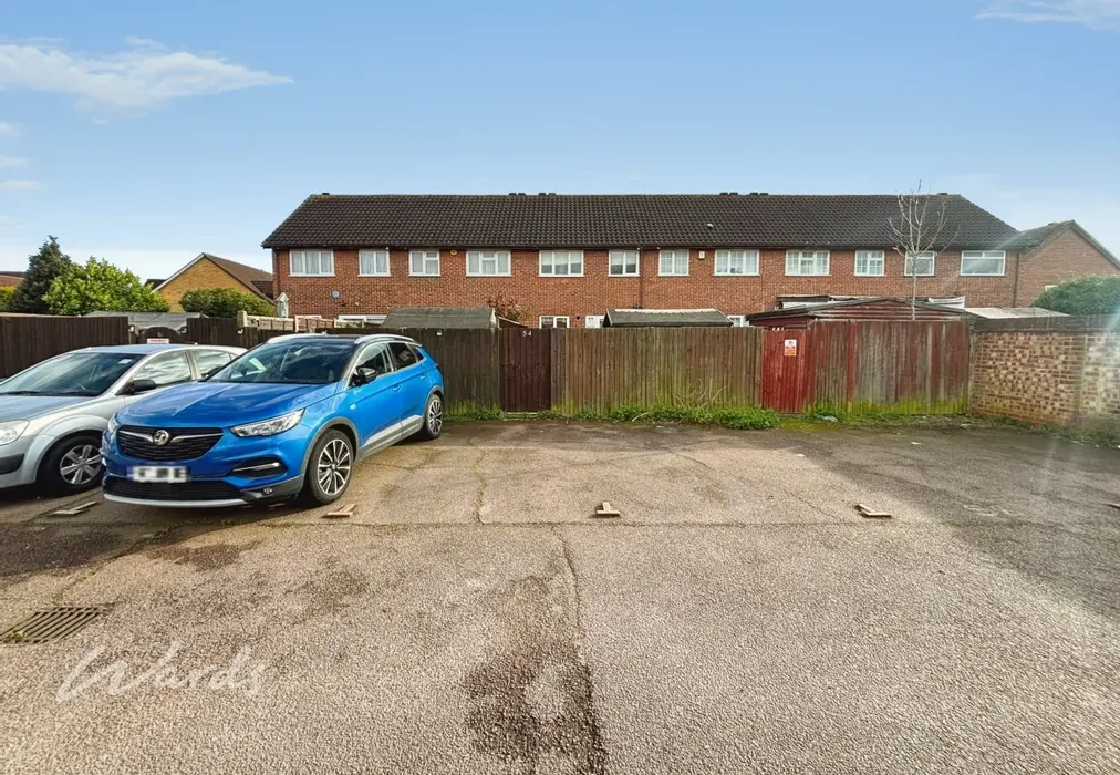 Parking - Knights Manor Way Dartford DA1 - Wards of Kent