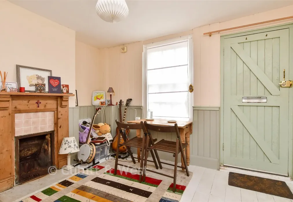Lounge - New Road, Lewes, East Sussex - Wards of Kent