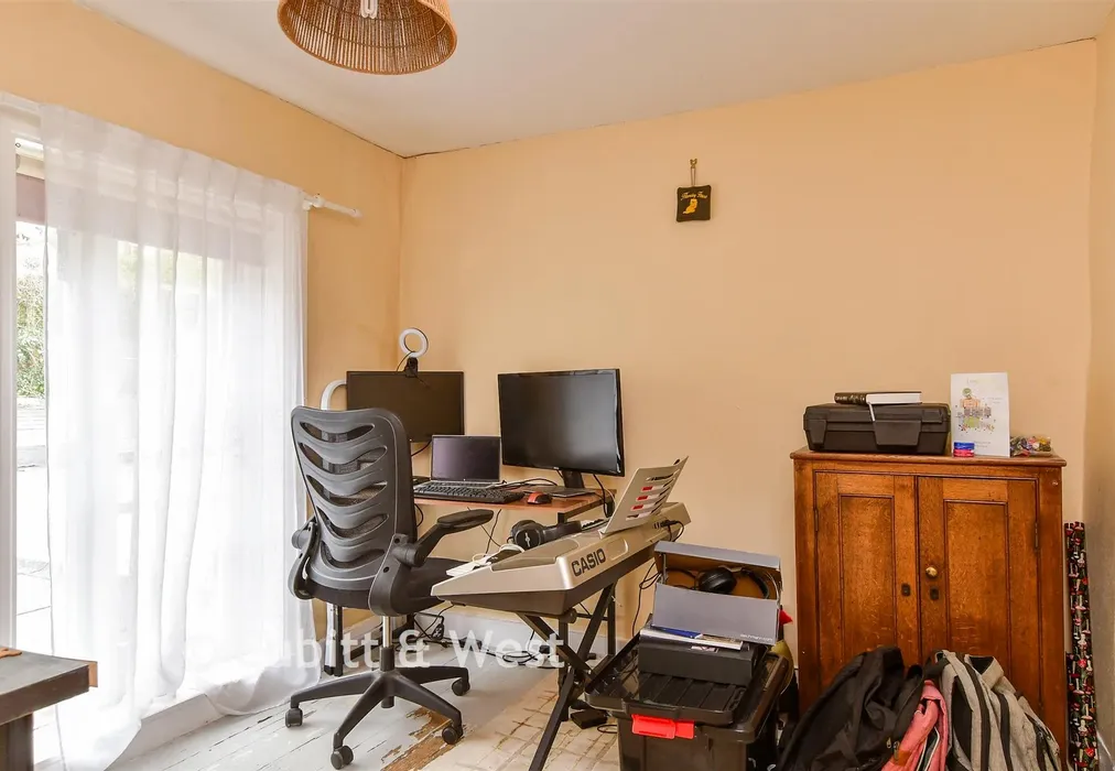 Bedroom 2 - New Road, Lewes, East Sussex - Wards of Kent