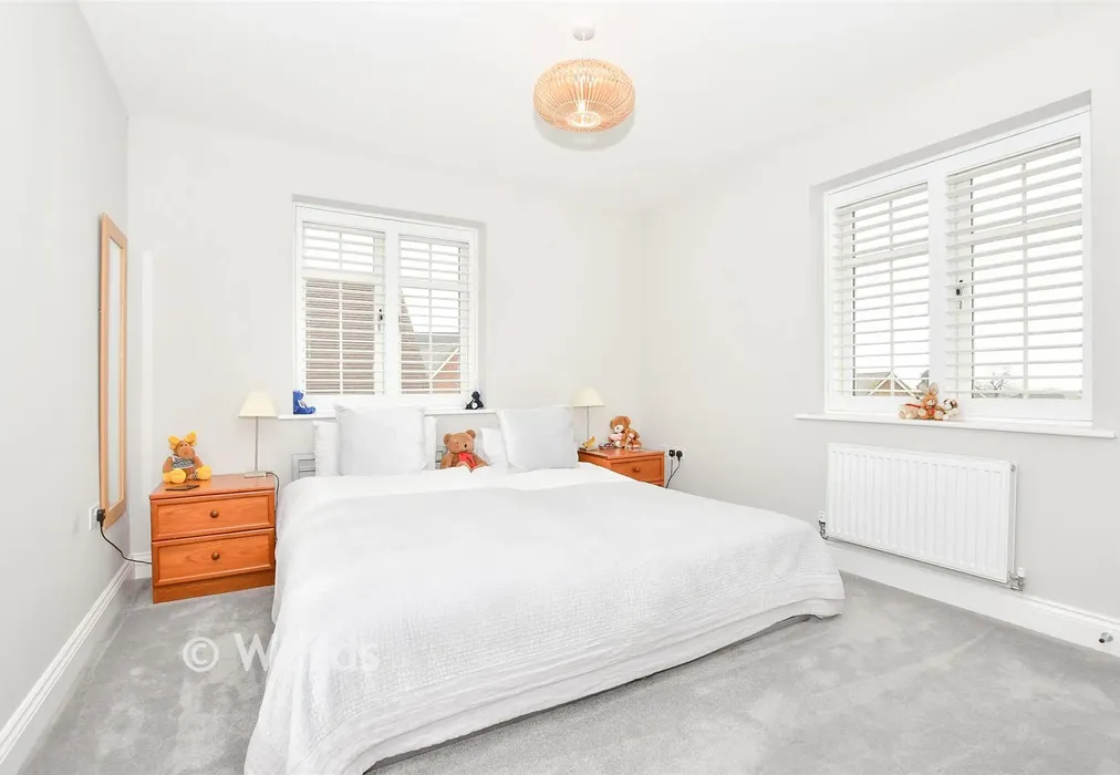 Bedroom 4 - Vicarage Fields, Linton, Maidstone, Kent - Wards of Kent