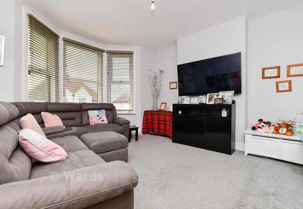 Lounge - Connaught Road, Margate, Kent - Wards of Kent