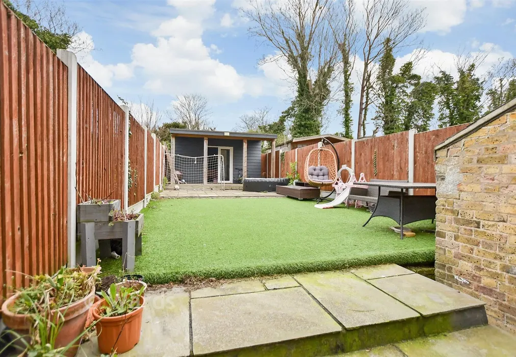 Rear Garden - Connaught Road, Margate, Kent - Wards of Kent