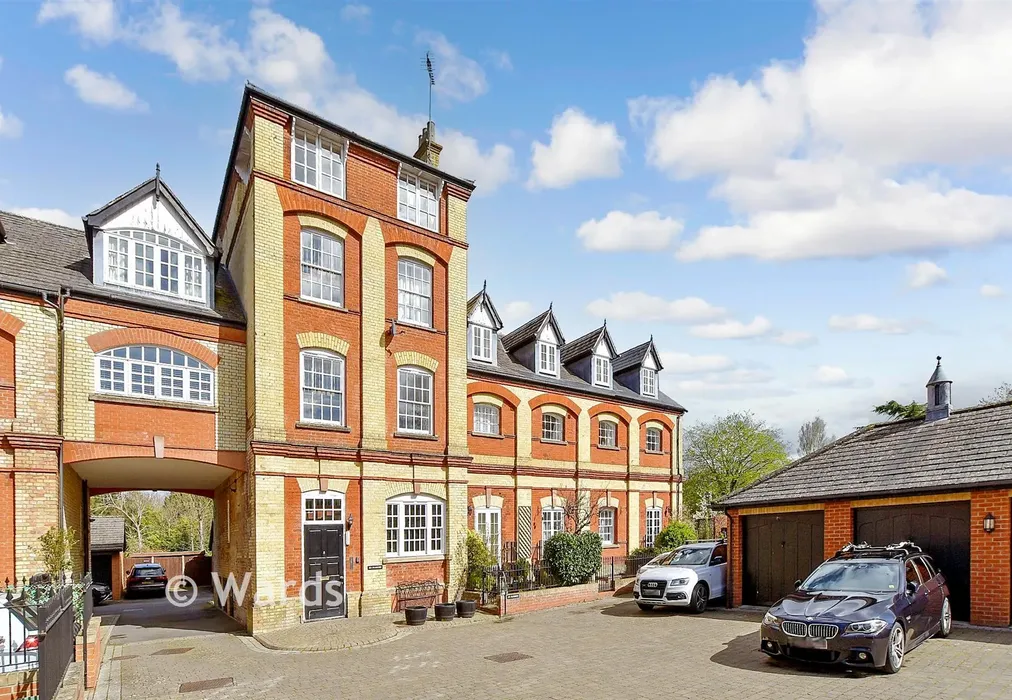 Front. - Swan Street, West Malling, Kent - Wards of Kent
