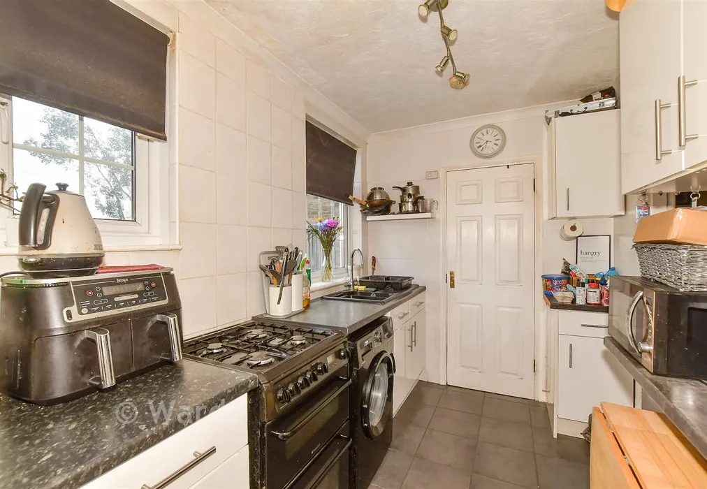 Kitchen - Milner Crescent, Aylesham, Canterbury, Kent - Wards of Kent