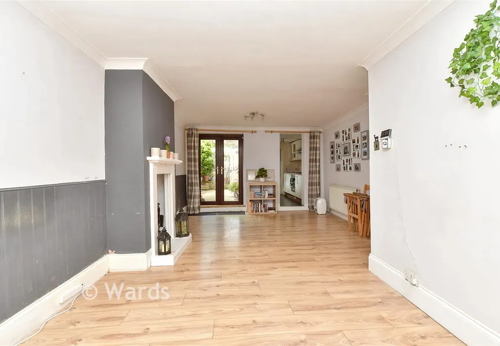 Lounge/Diner - Bill Street Road, Frindsbury, Rochester, Kent - Wards of Kent